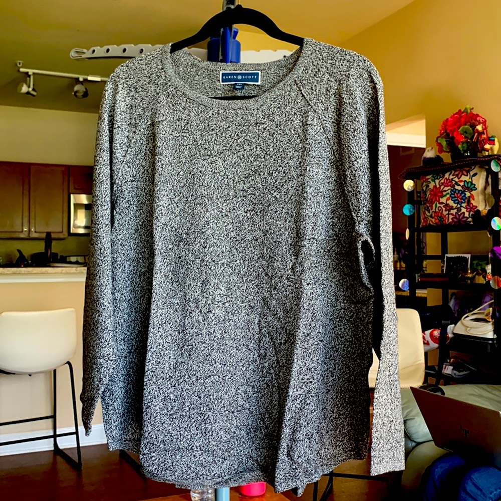 NEW Karen Scott Pet/XL Winter White Curved Hem